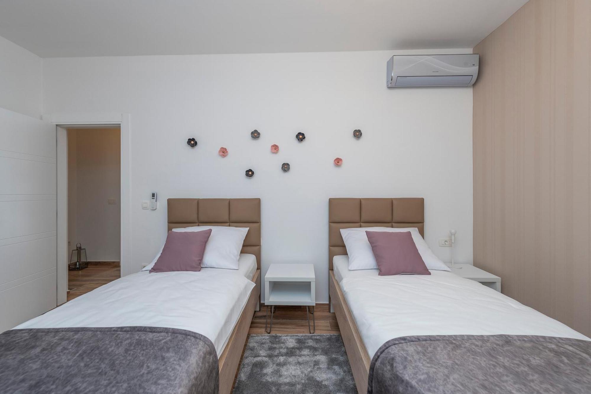 Luxury Apartments - La Vir 1 & 2 Zewnętrze zdjęcie
