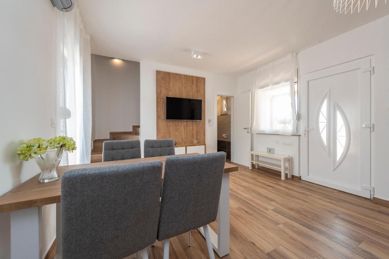 Luxury Apartments - La Vir 1 & 2 Zewnętrze zdjęcie